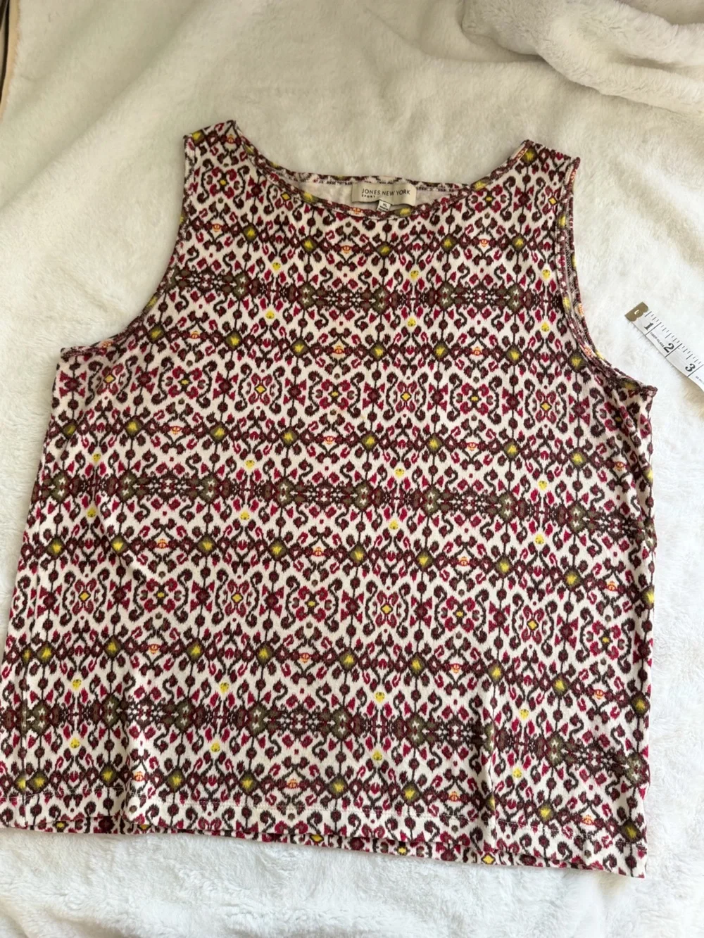 Jones New York Sleeveless Tank in Burgundy, Olive, Yellow and White Pattern